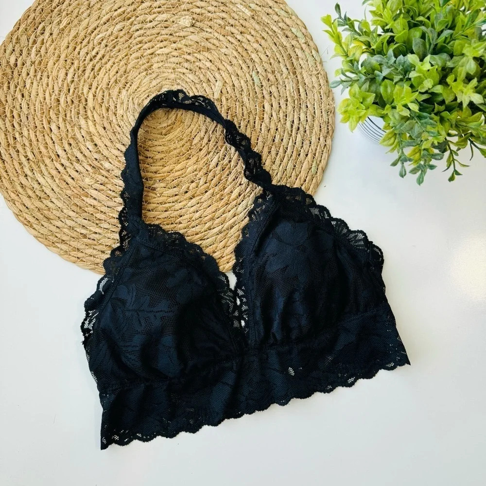 AERIE Black Halterneck Lace Bralette Size Medium‎